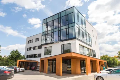 Na prenájom komerčné, 89 m², Košice-Staré Mesto, Dunajská
