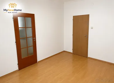 Na predaj 2-izbový byt, 57 m², Prievidza, A. Rudnaya
