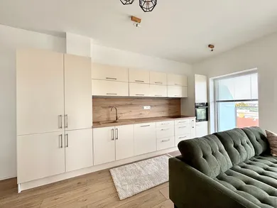 Na prenájom 2-izbový byt, 52 m², Bratislava-Podunajské Biskupice