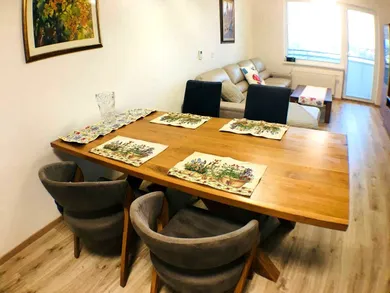 Na prenájom 3-izbový byt, 82 m², Košice-Staré Mesto, Strojárenská