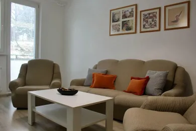Na prenájom 2-izbový byt, 61 m², Nitra