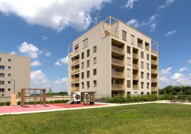 Byty na prenájom 3-izbový, Bratislava-Devínska Nová Ves · €1 100