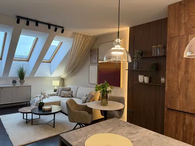 Na prenájom 2-izbový byt, 56 m², Nitra, Podzámska