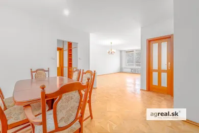 Byty na predaj 3-izbový, Bratislava-Staré Mesto · €375 000