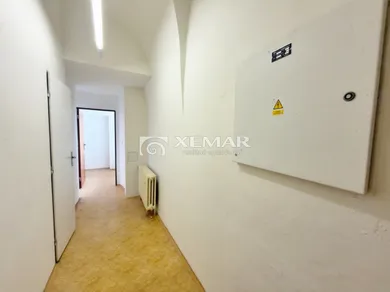 Na prenájom komerčné, 80 m², Banská Bystrica