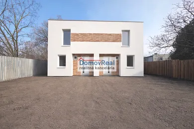 Domy na sprzedaż, 3-pokojowe, Šamorín · €219 900