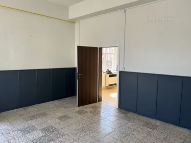 Na prenájom komerčné, 89 m², Trenčín, Legionárska