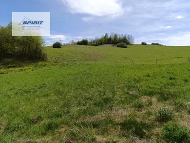 Na predaj pozemok, 400 m², Veličná