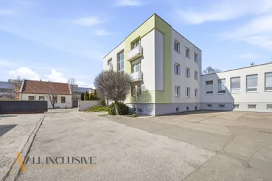 Na prenájom 3-izbový byt, 99 m², Galanta