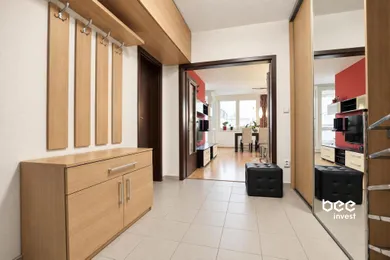 Na predaj 3-izbový byt, 79 m², Bratislava-Ružinov