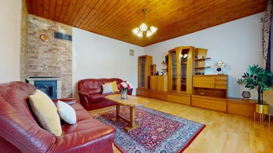 Na predaj 4-izbový dom, 125 m², Bratislava-Vrakuňa, Ráztočná