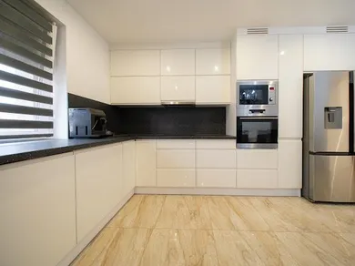 Na predaj 5-izbový dom, 350 m², Čaňa