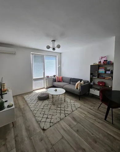 Na prenájom 2-izbový byt, 44 m², Bratislava-Vrakuňa, Vrakuňská cesta