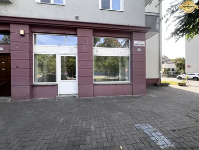 Na prenájom komerčné, 50 m², Trenčín, Martina Rázusa