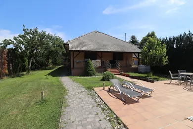 Na predaj 4-izbový dom, 250 m², Jalšové