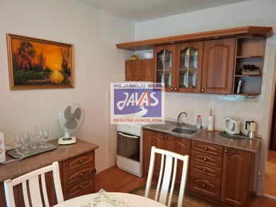 Na prenájom 1-izbový byt, 36 m², Levice, Perecká ul.