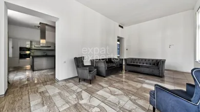 Na prenájom 3-izbový byt, 130 m², Bratislava-Staré Mesto, Hlboka