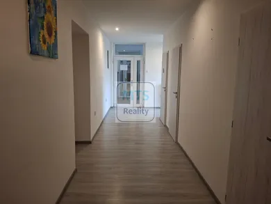 Na prenájom komerčné, 25 m², Martin, Škultétyho