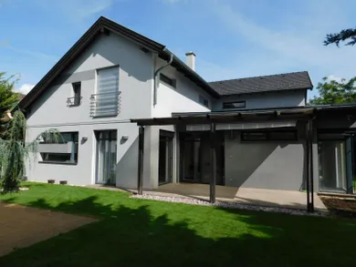 Domy na predaj 5-izbový, Bratislava-Vajnory · €729 000