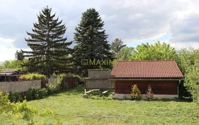 Na predaj pozemok, 400 m², Bratislava-Devínska Nová Ves
