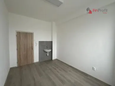 Na prenájom komerčné, 12 m², Bratislava-Nové Mesto, Bojnická