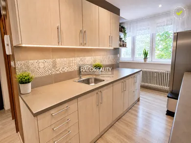 Mieszkania na sprzedaż, 2-pokojowe, Šahy · €90 000