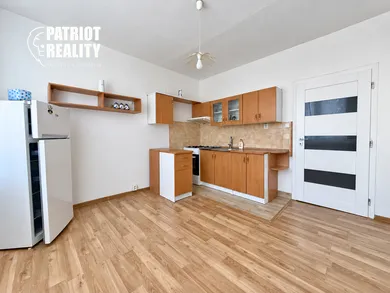 Byty na prenájom 1-izbový, Levice · €430