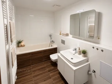 Na prenájom 2-izbový byt, 50 m², Trnava, Novomestská ulica