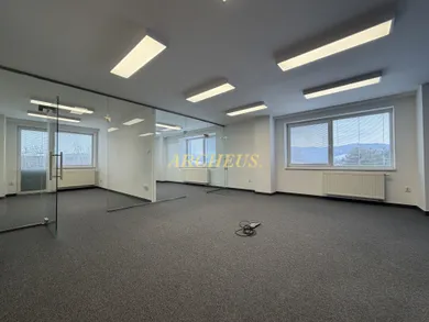 Mieszkania na sprzedaż, 5-pokojowe, Bardejov · €259 000