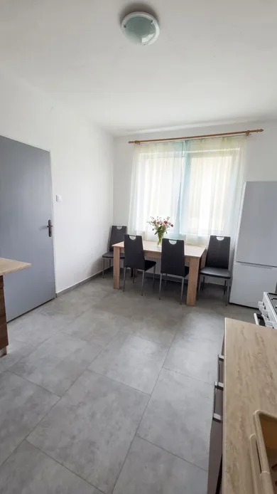 Na prenájom 3-izbový byt, 85 m², Šintava, Nitrianska
