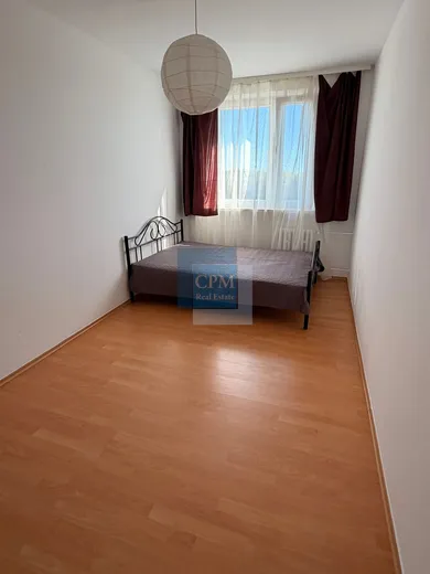 Na prenájom 2-izbový byt, 54 m², Bratislava-Petržalka, Medveďovej