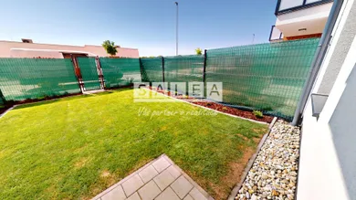 Na predaj 2-izbový byt, 56 m², Dvorníky, -