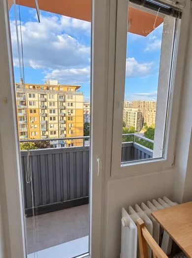 Na prenájom 3-izbový byt, 62 m², Bratislava-Nové Mesto, Račianska