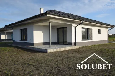 Na predaj 4-izbový dom, 103 m², Láb, Leknová ulica