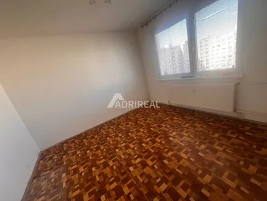 Na predaj 3-izbový byt, 75 m², Poprad, Podjavorínskej