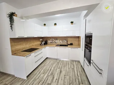 Mieszkania na sprzedaż, 2-pokojowe, Bratislava-Petržalka · €273 000