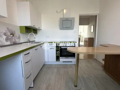 Na prenájom 3-izbový byt, 69 m², Dubnica nad Váhom, Pod hájom