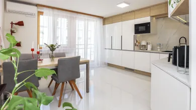 Na prenájom byt v Bratislava-Staré Mesto · €900 · Dokončené