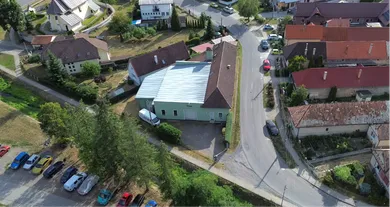 Na predaj objekt, 987 m², Budča