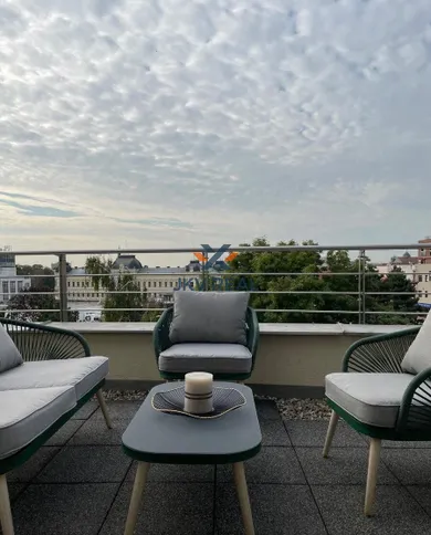 Na prenájom 2-izbový byt, 80 m², Nitra, Mostná