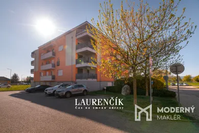 Квартиры в аренду, 2-комнатные, Trenčín · €570