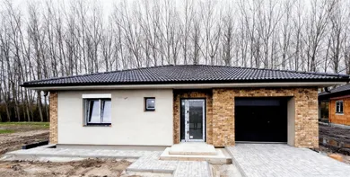 Domy na sprzedaż, Dunajská Streda · €290 000