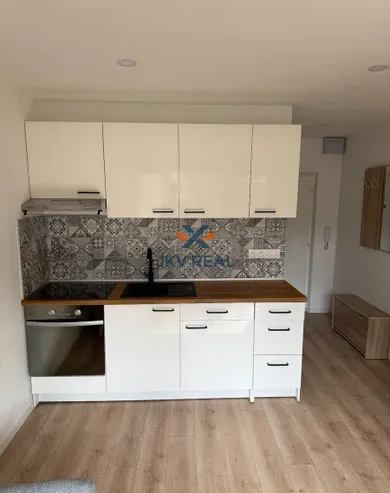 Квартири в оренду, 2-кімнатні, Žilina · €600
