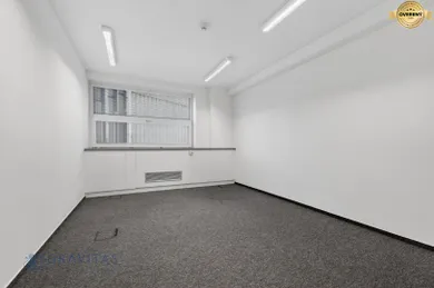 Na prenájom komerčné, 80 m², Bratislava-Ružinov, Plynárenská