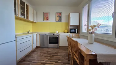 Na prenájom 2-izbový byt, 52 m², Ružomberok