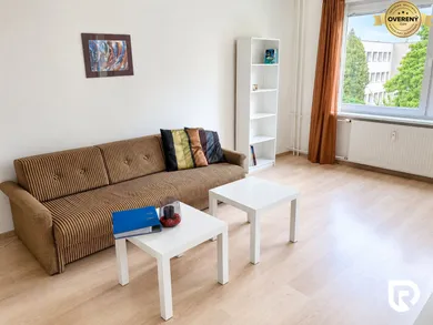 Na prenájom 2-izbový byt, 66 m², Žilina, Lichardova