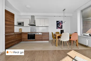 Na predaj 3-izbový byt, 82 m², Bratislava-Nové Mesto, Bajkalská
