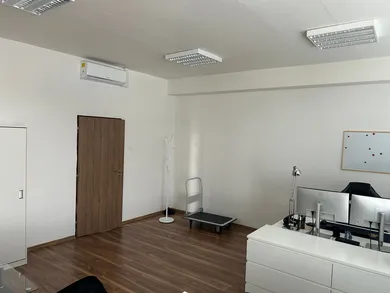 Na prenájom komerčné, 33 m², Žilina, Dolné Rudiny