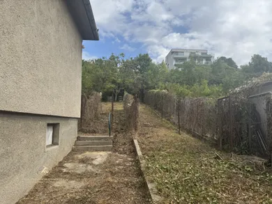 Na predaj pozemok, 971 m², Bratislava-Karlova Ves, Líščie údolie