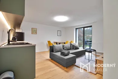 Na predaj dom, 244 m², Banská Bystrica